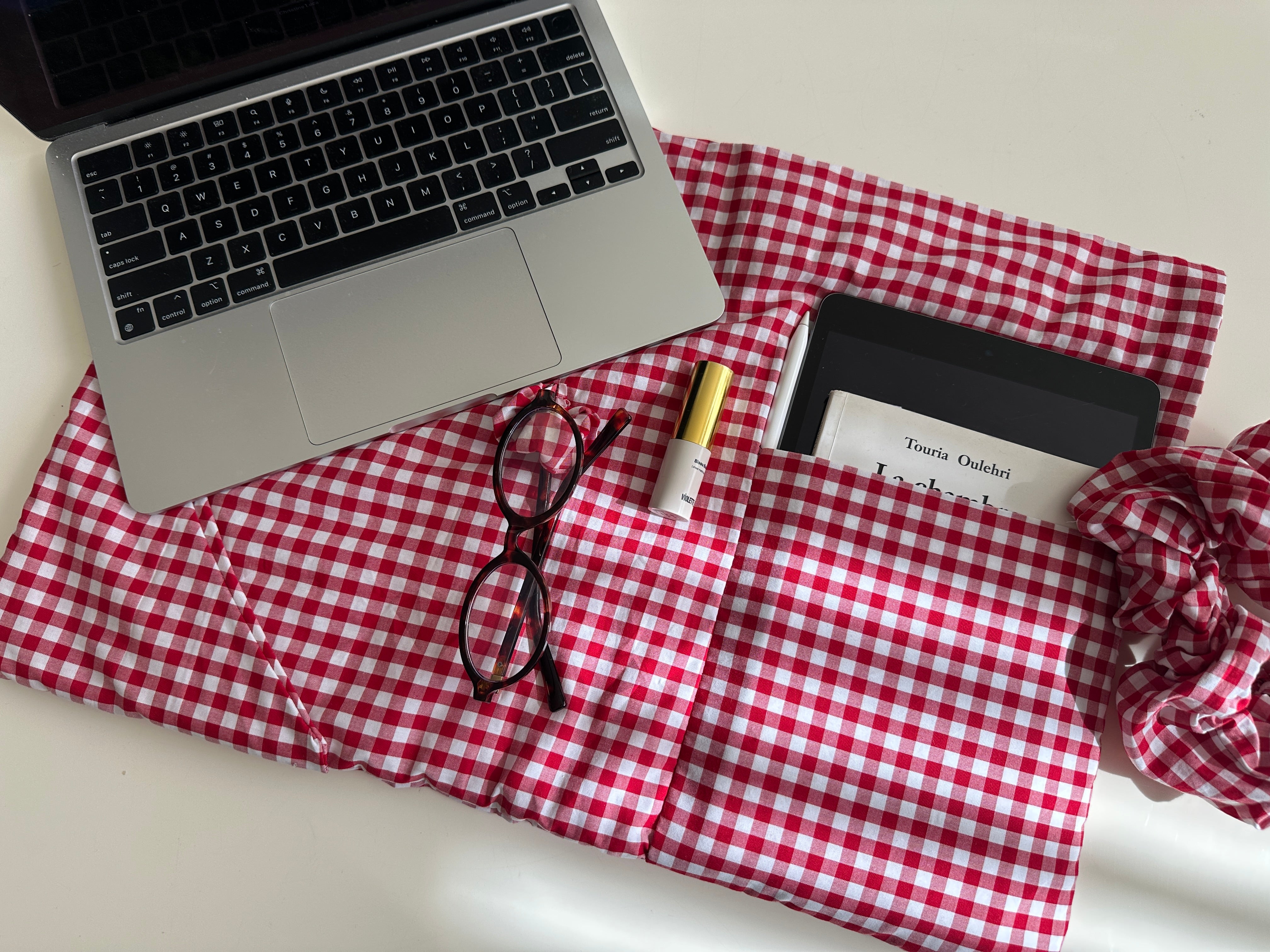 La Pochette – Red Gingham iPad, Laptop & Document Folio